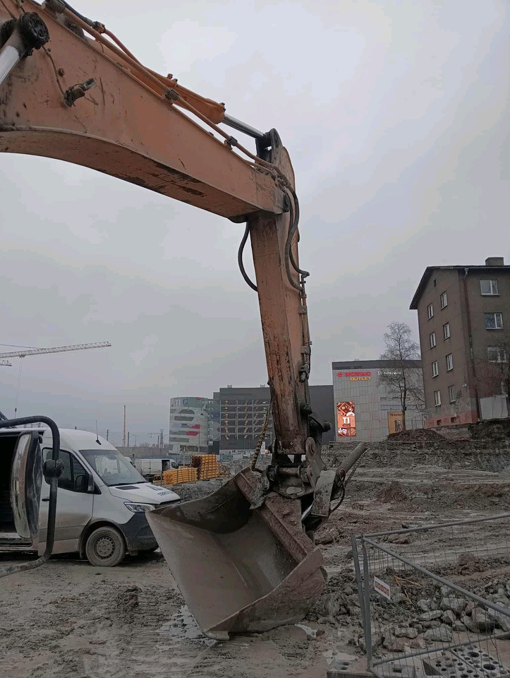 Hyundai R 300 - Kāpurķēžu ekskavators: foto 5 Hyundai R 300 - Kāpurķēžu ekskavators: foto 5