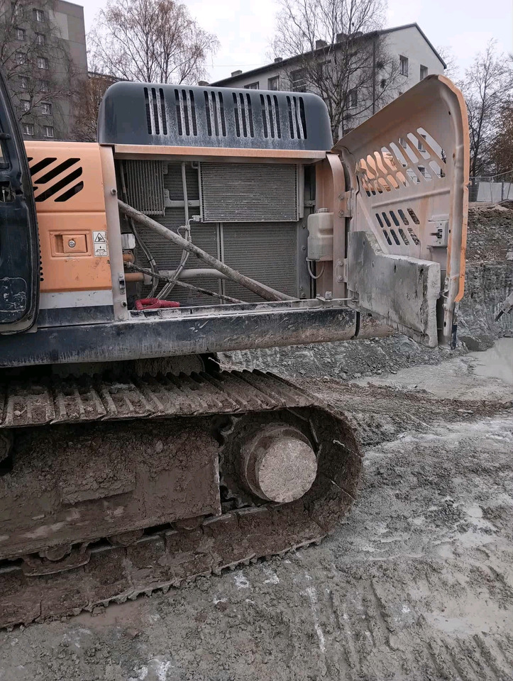 Kāpurķēžu ekskavators Hyundai R 300: foto 10