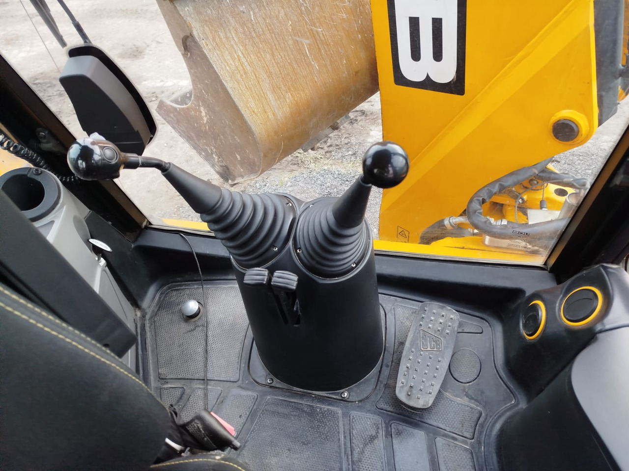 JCB 4cx - Ekskavators-iekrāvējs: foto 5 JCB 4cx - Ekskavators-iekrāvējs: foto 5