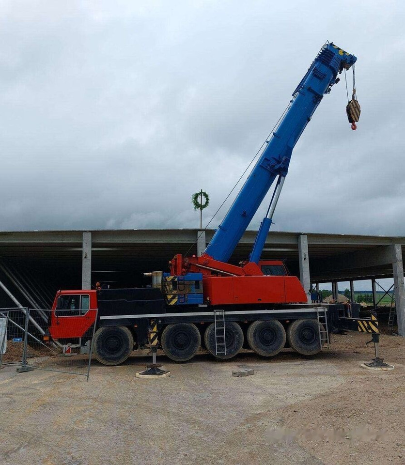 Liebherr LTM 1100 5.2 - Autoceltnis: foto 1 Liebherr LTM 1100 5.2 - Autoceltnis: foto 1