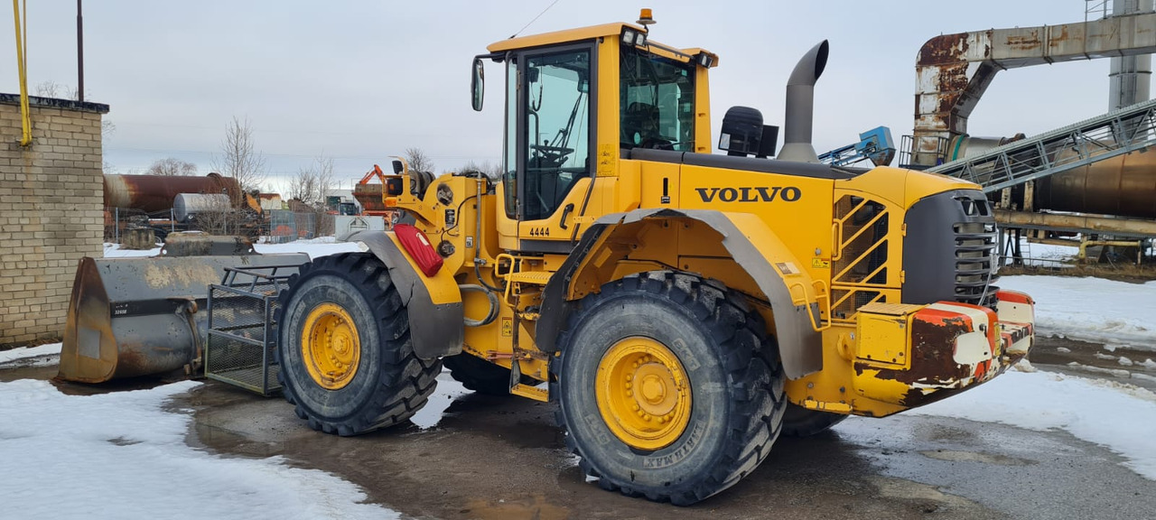 VOLVO L120F - Riteņu iekrāvējs: foto 4 VOLVO L120F - Riteņu iekrāvējs: foto 4