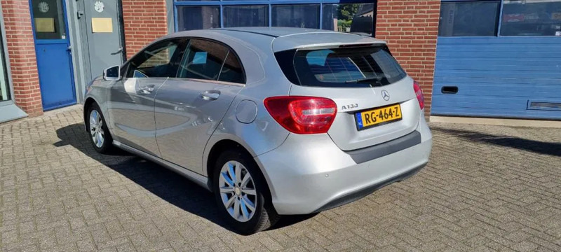 Mercedes-Benz A-Klasse 180 automaat.. 180 automaat - Hečbeks: foto 2 Mercedes-Benz A-Klasse 180 automaat.. 180 automaat - Hečbeks: foto 2