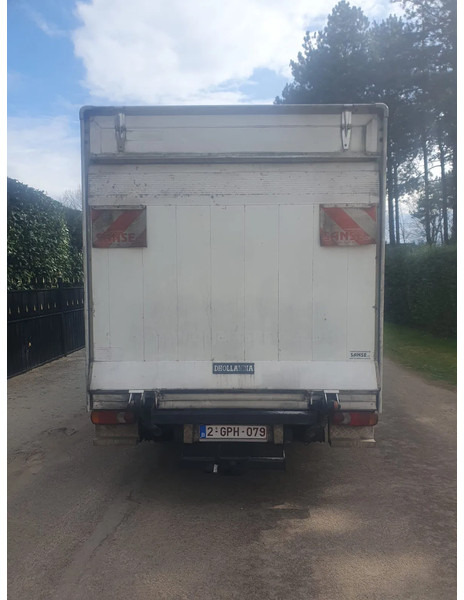 Nissan Cabstar TL3513 - Furgons ar slēgtā virsbūve: foto 5 Nissan Cabstar TL3513 - Furgons ar slēgtā virsbūve: foto 5