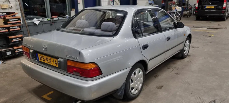 Toyota Corolla GXI 1.6. autom... Limited - Vieglā automašīna: foto 3 Toyota Corolla GXI 1.6. autom... Limited - Vieglā automašīna: foto 3