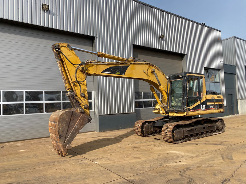 Caterpillar 320B - Kāpurķēžu ekskavators: foto 2 Caterpillar 320B - Kāpurķēžu ekskavators: foto 2