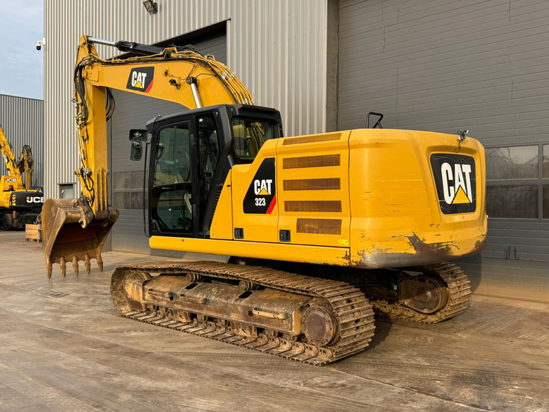 Caterpillar 323 07A - Kāpurķēžu ekskavators: foto 2 Caterpillar 323 07A - Kāpurķēžu ekskavators: foto 2