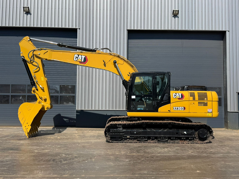 Caterpillar 323D3 - Kāpurķēžu ekskavators: foto 1 Caterpillar 323D3 - Kāpurķēžu ekskavators: foto 1