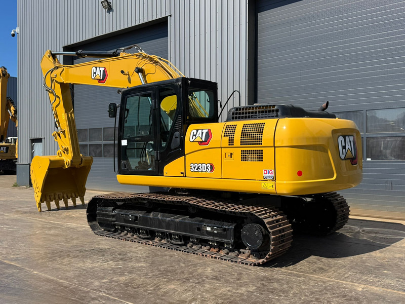 Caterpillar 323D3 - Kāpurķēžu ekskavators: foto 2 Caterpillar 323D3 - Kāpurķēžu ekskavators: foto 2