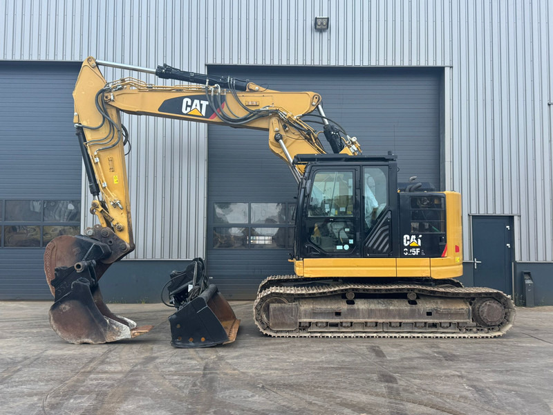 Caterpillar 325F LCR - 3 buckets - Kāpurķēžu ekskavators: foto 1 Caterpillar 325F LCR - 3 buckets - Kāpurķēžu ekskavators: foto 1