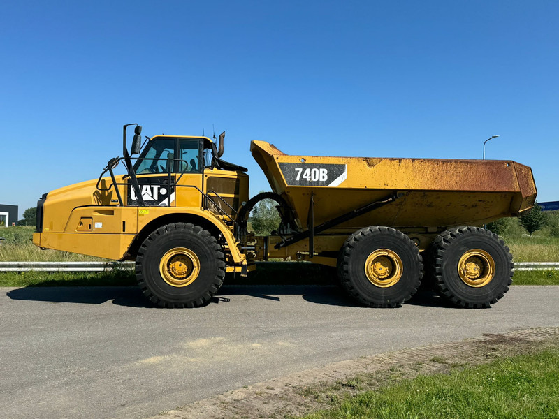 Caterpillar 740B - Artikulētias pašizgāzējs: foto 1 Caterpillar 740B - Artikulētias pašizgāzējs: foto 1