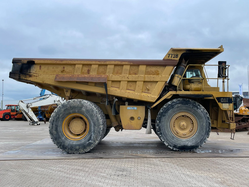 Karjeru pašizgāzējs Caterpillar 773B: foto 7 Karjeru pašizgāzējs Caterpillar 773B: foto 7