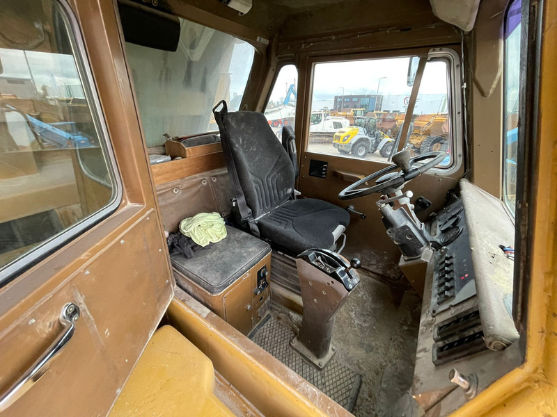 Karjeru pašizgāzējs Caterpillar 773B: foto 15 Karjeru pašizgāzējs Caterpillar 773B: foto 15