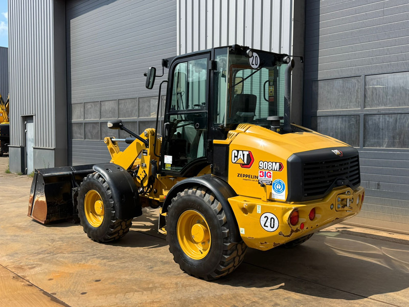 Caterpillar 908M - Riteņu iekrāvējs: foto 3 Caterpillar 908M - Riteņu iekrāvējs: foto 3