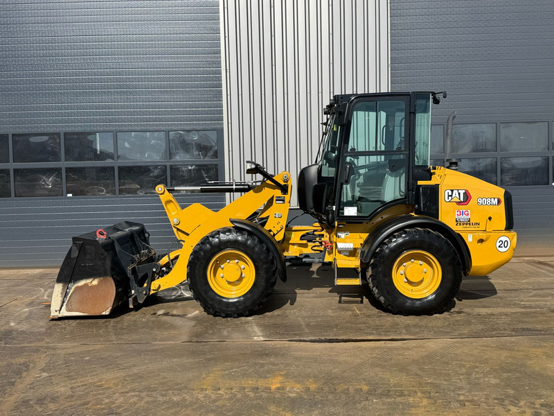 Caterpillar 908M - Riteņu iekrāvējs: foto 2 Caterpillar 908M - Riteņu iekrāvējs: foto 2