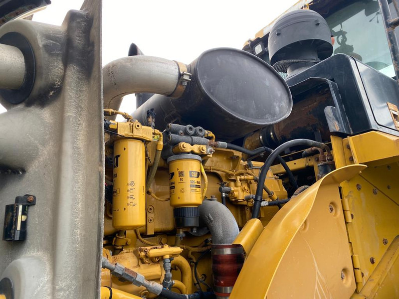 Riteņu iekrāvējs Caterpillar 980H: foto 14