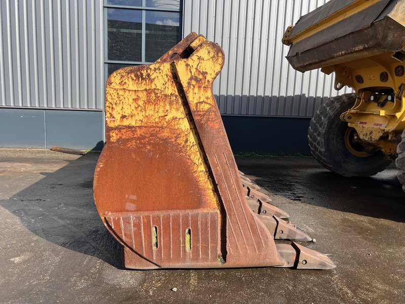 Caterpillar 990 - Kauss: foto 5 Caterpillar 990 - Kauss: foto 5