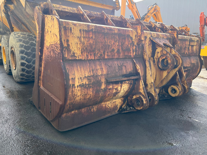 Caterpillar 990 - Kauss: foto 3 Caterpillar 990 - Kauss: foto 3