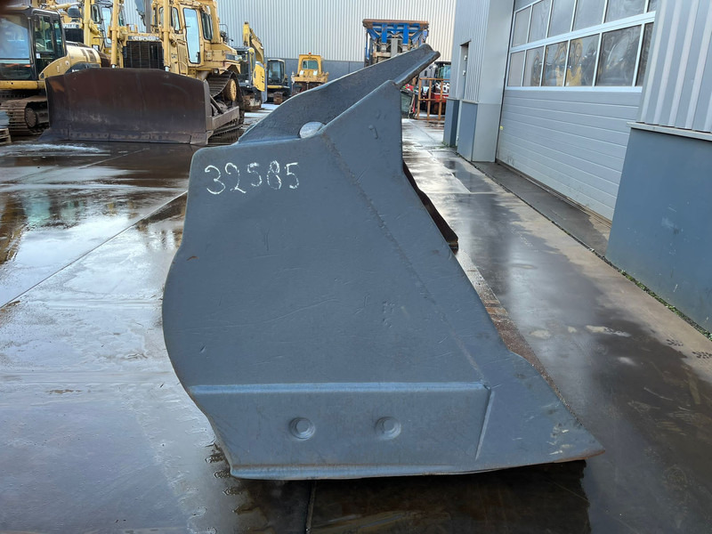 Caterpillar Bucket 950 - Kauss: foto 2 Caterpillar Bucket 950 - Kauss: foto 2