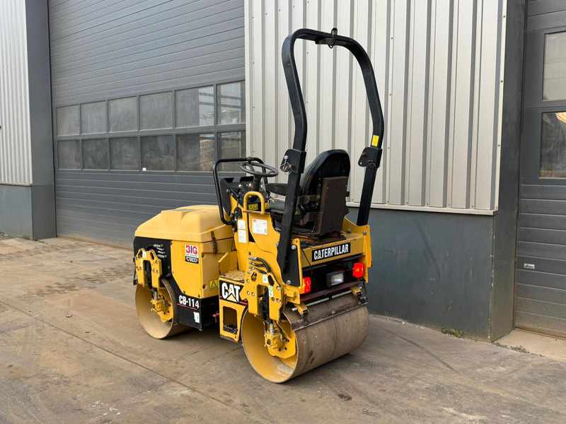 Caterpillar CB114 - Veltnis: foto 3 Caterpillar CB114 - Veltnis: foto 3