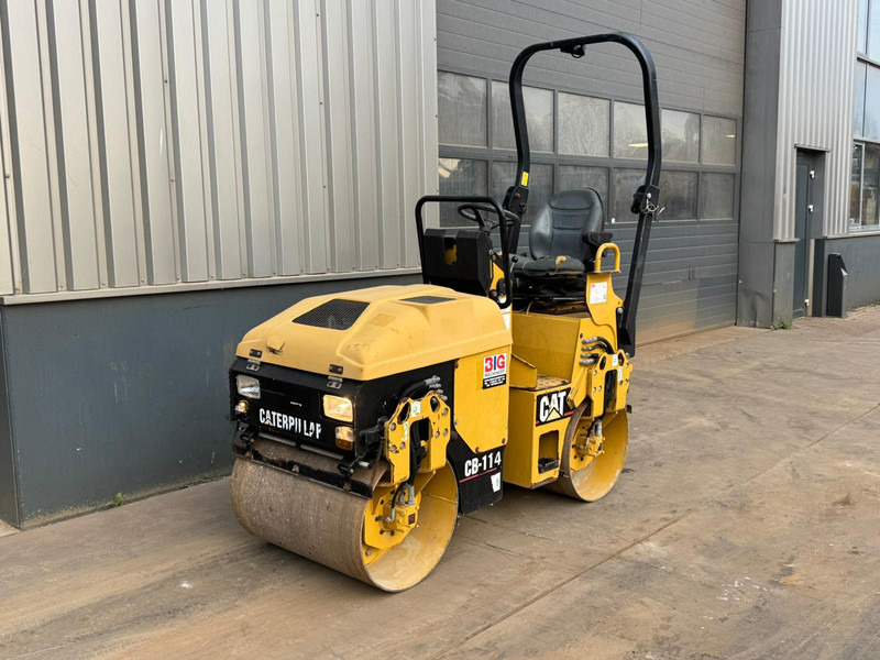 Caterpillar CB114 - Veltnis: foto 2 Caterpillar CB114 - Veltnis: foto 2