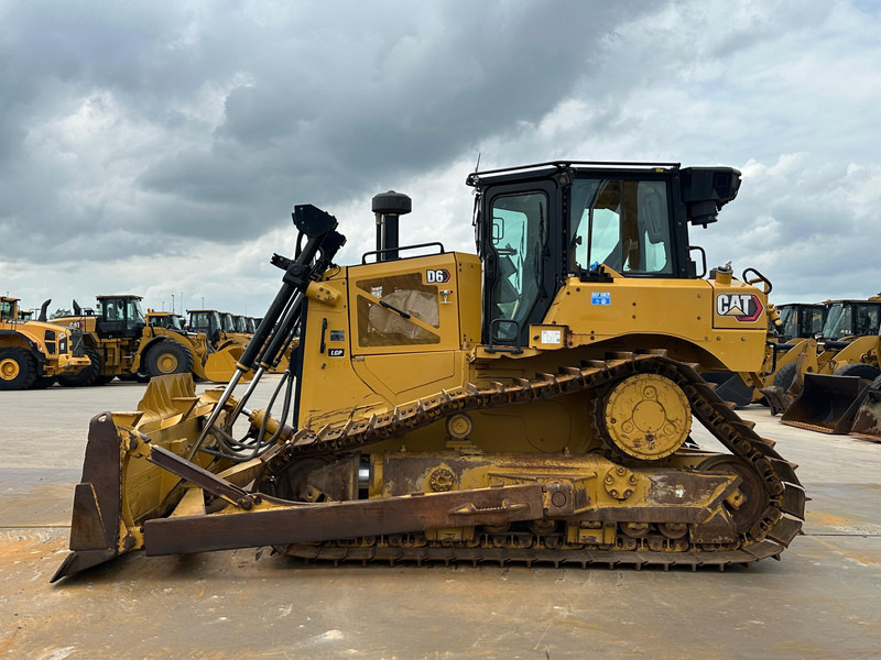 Caterpillar D6 LGP - Buldozers: foto 1 Caterpillar D6 LGP - Buldozers: foto 1