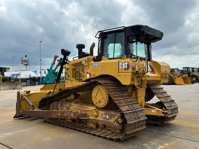 Caterpillar D6 LGP - Buldozers: foto 3 Caterpillar D6 LGP - Buldozers: foto 3