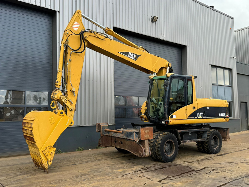 Caterpillar M322C - Hydraulic stabilizers / VA Triple boom / CE-certified, - Riteņu ekskavators: foto 4 Caterpillar M322C - Hydraulic stabilizers / VA Triple boom / CE-certified, - Riteņu ekskavators: foto 4