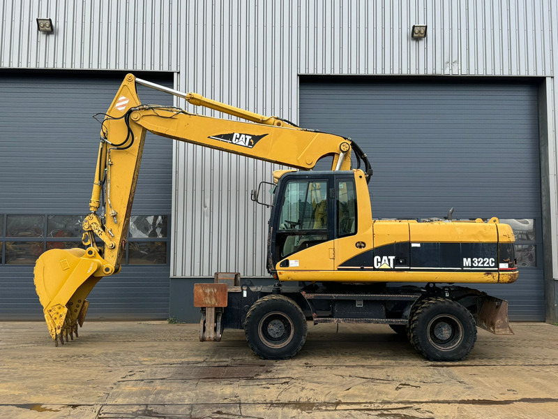 Caterpillar M322C - Hydraulic stabilizers / VA Triple boom / CE-certified, - Riteņu ekskavators: foto 5 Caterpillar M322C - Hydraulic stabilizers / VA Triple boom / CE-certified, - Riteņu ekskavators: foto 5