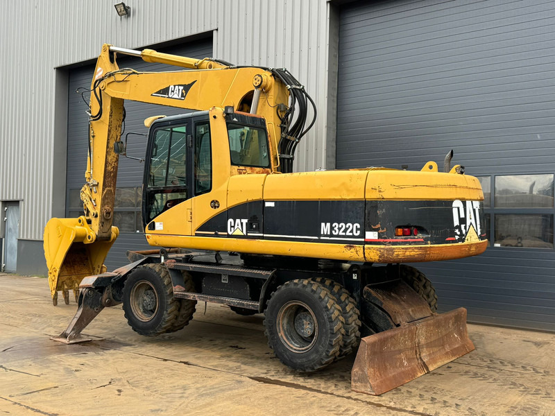 Caterpillar M322C - Hydraulic stabilizers / VA Triple boom / CE-certified, - Riteņu ekskavators: foto 3 Caterpillar M322C - Hydraulic stabilizers / VA Triple boom / CE-certified, - Riteņu ekskavators: foto 3