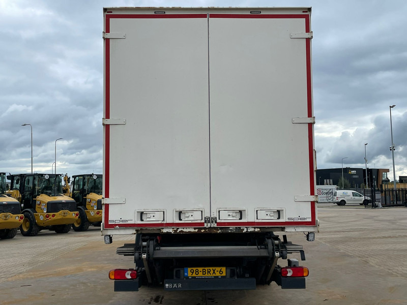 DAF LF 180 FA - Kravas automašīna ar slēgto virsbūvi: foto 4 DAF LF 180 FA - Kravas automašīna ar slēgto virsbūvi: foto 4