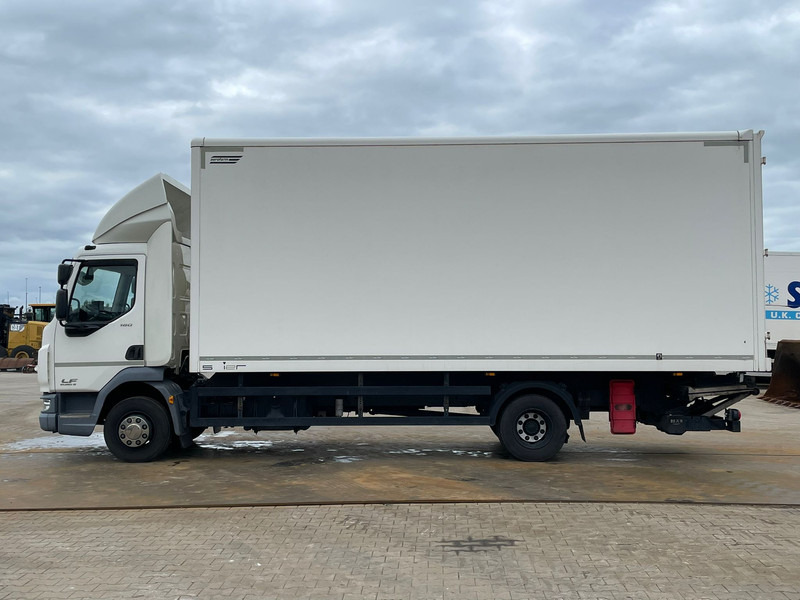 DAF LF 180 FA - Kravas automašīna ar slēgto virsbūvi: foto 2 DAF LF 180 FA - Kravas automašīna ar slēgto virsbūvi: foto 2