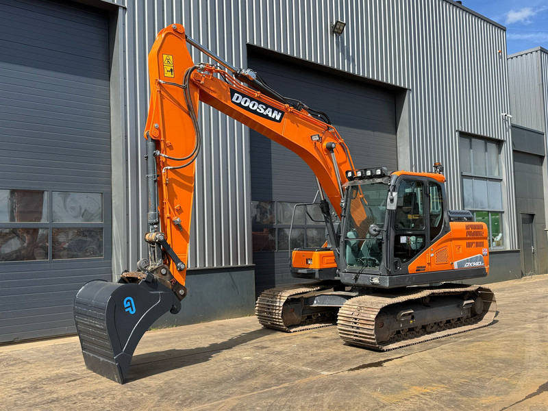 Doosan DX140LC-5 - CE / Verachtert CW30 - GP edge bucket - Kāpurķēžu ekskavators: foto 2 Doosan DX140LC-5 - CE / Verachtert CW30 - GP edge bucket - Kāpurķēžu ekskavators: foto 2