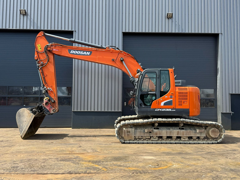 Doosan DX235 LCR-5 - Kāpurķēžu ekskavators: foto 1 Doosan DX235 LCR-5 - Kāpurķēžu ekskavators: foto 1