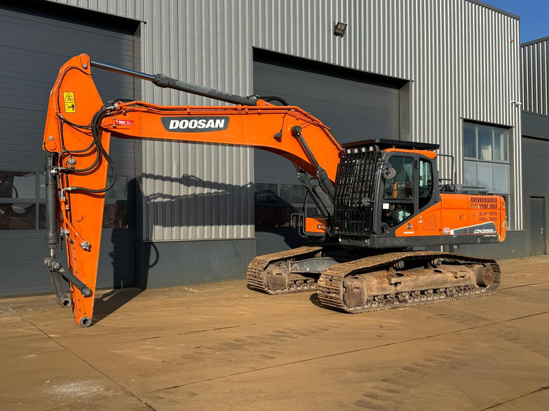 Doosan DX255NLC-5 - Kāpurķēžu ekskavators: foto 3 Doosan DX255NLC-5 - Kāpurķēžu ekskavators: foto 3