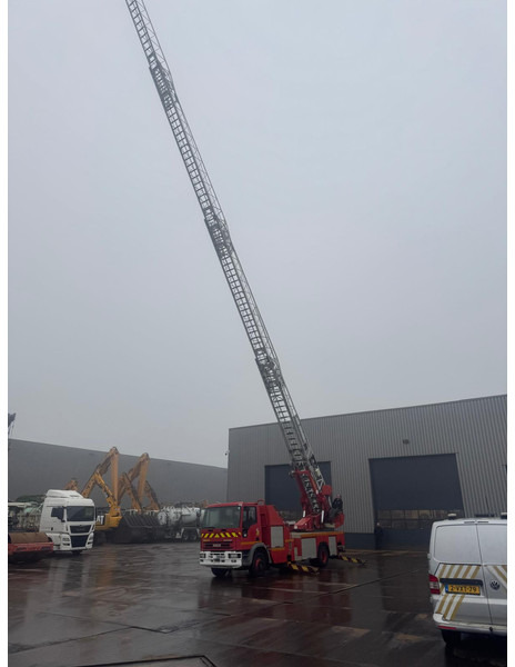 Iveco 130E23 4x2 Firetruck - Ugunsdzēsēju mašīna: foto 2 Iveco 130E23 4x2 Firetruck - Ugunsdzēsēju mašīna: foto 2