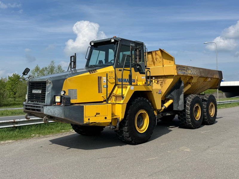 Komatsu HM300-2 - Artikulētias pašizgāzējs: foto 1 Komatsu HM300-2 - Artikulētias pašizgāzējs: foto 1
