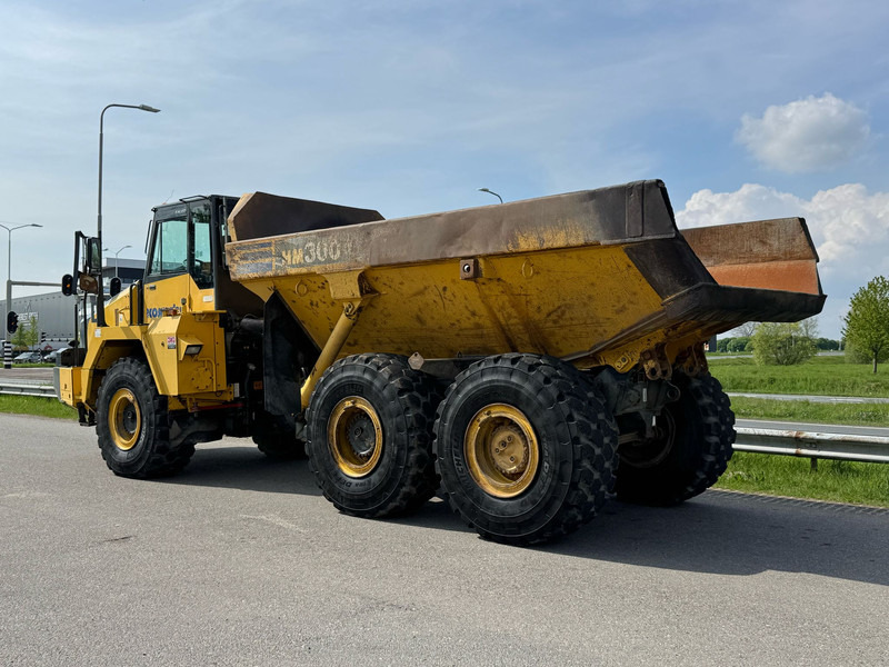 Komatsu HM300-2 - Artikulētias pašizgāzējs: foto 3 Komatsu HM300-2 - Artikulētias pašizgāzējs: foto 3