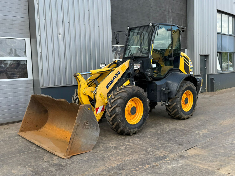 Komatsu WA100M-8EO - New Tires - Riteņu iekrāvējs: foto 2 Komatsu WA100M-8EO - New Tires - Riteņu iekrāvējs: foto 2