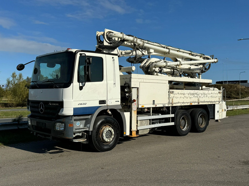 MERCEDESBENZ Actros 2632 6x4 with Putzmeister BSF 24-4 11 24m concrete pump - Betona sūknis: foto 1 MERCEDESBENZ Actros 2632 6x4 with Putzmeister BSF 24-4 11 24m concrete pump - Betona sūknis: foto 1