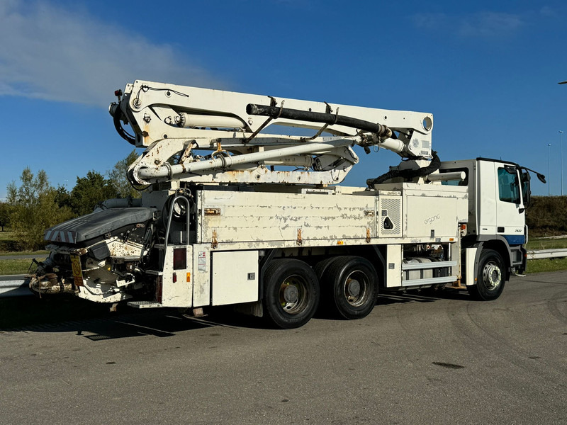 MERCEDESBENZ Actros 2632 6x4 with Putzmeister BSF 24-4 11 24m concrete pump - Betona sūknis: foto 4 MERCEDESBENZ Actros 2632 6x4 with Putzmeister BSF 24-4 11 24m concrete pump - Betona sūknis: foto 4