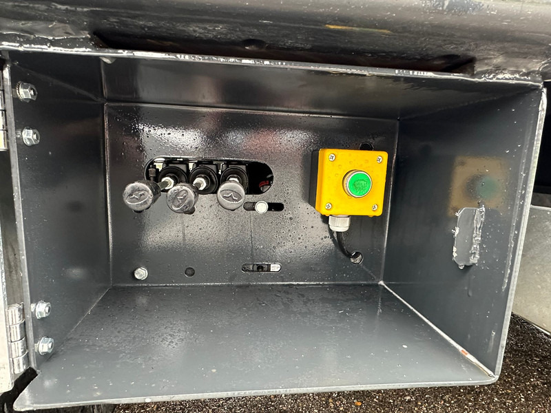 Jaunā Puspiekabe zema profila platforma OZGUL LW3 EU 1SS: foto 18 Jaunā Puspiekabe zema profila platforma OZGUL LW3 EU 1SS: foto 18