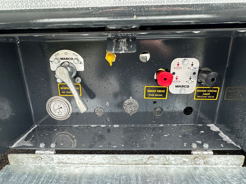 Jaunā Puspiekabe zema profila platforma OZGUL LW3 EU 1SS: foto 17 Jaunā Puspiekabe zema profila platforma OZGUL LW3 EU 1SS: foto 17