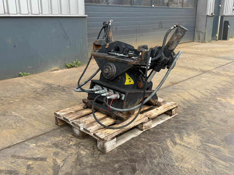 Verachtert CWT-40-H4N tilting quick coupler CW40 214-1033 - Ātrā sakabe: foto 3 Verachtert CWT-40-H4N tilting quick coupler CW40 214-1033 - Ātrā sakabe: foto 3