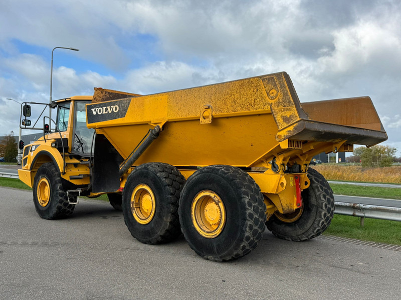 Volvo A30F - Artikulētias pašizgāzējs: foto 3 Volvo A30F - Artikulētias pašizgāzējs: foto 3