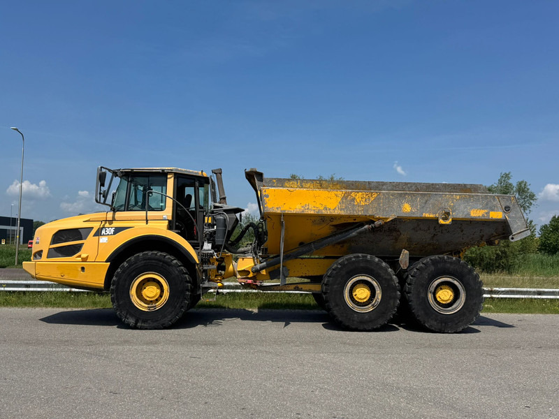 Volvo A30F - Artikulētias pašizgāzējs: foto 1 Volvo A30F - Artikulētias pašizgāzējs: foto 1