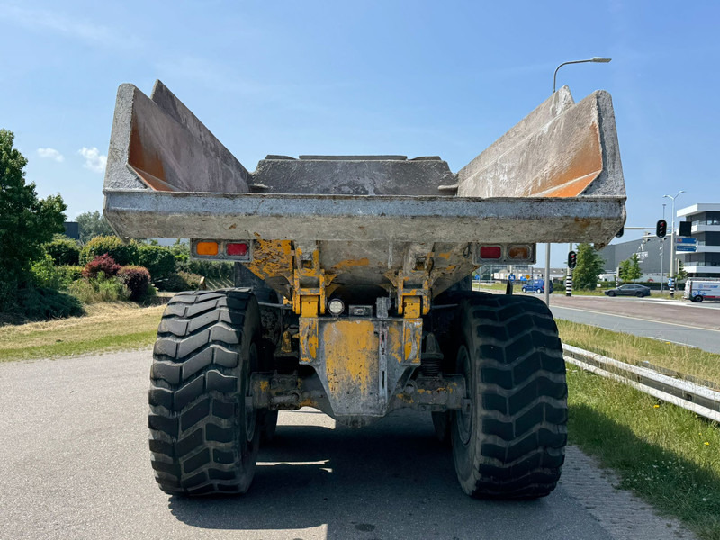 Volvo A30F - Artikulētias pašizgāzējs: foto 4 Volvo A30F - Artikulētias pašizgāzējs: foto 4