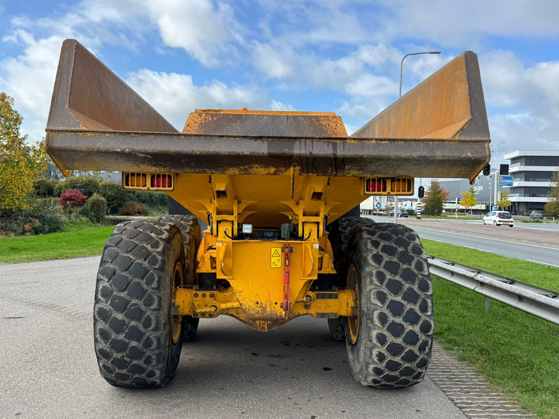Volvo A30F - Artikulētias pašizgāzējs: foto 4 Volvo A30F - Artikulētias pašizgāzējs: foto 4