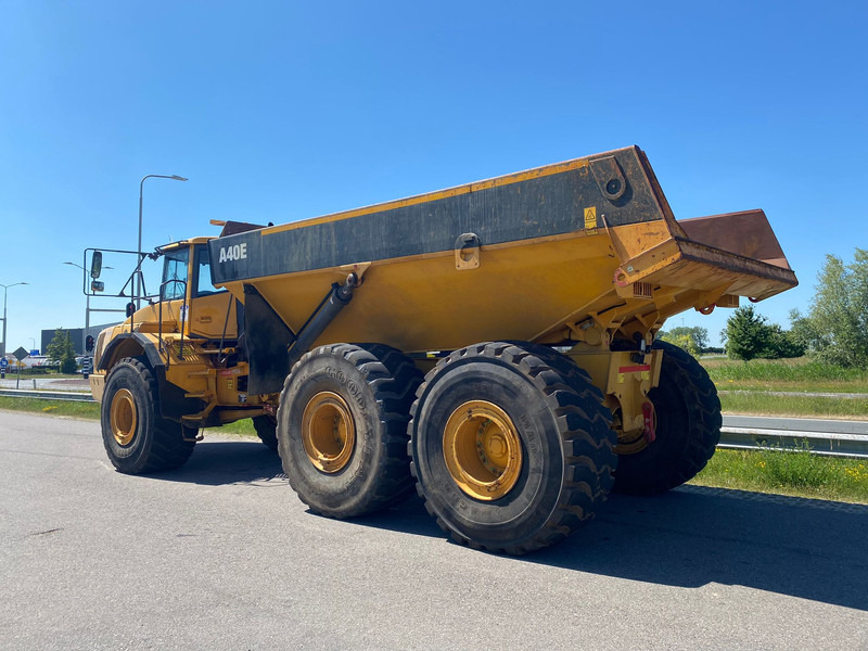 Volvo A40E - Artikulētias pašizgāzējs: foto 3 Volvo A40E - Artikulētias pašizgāzējs: foto 3