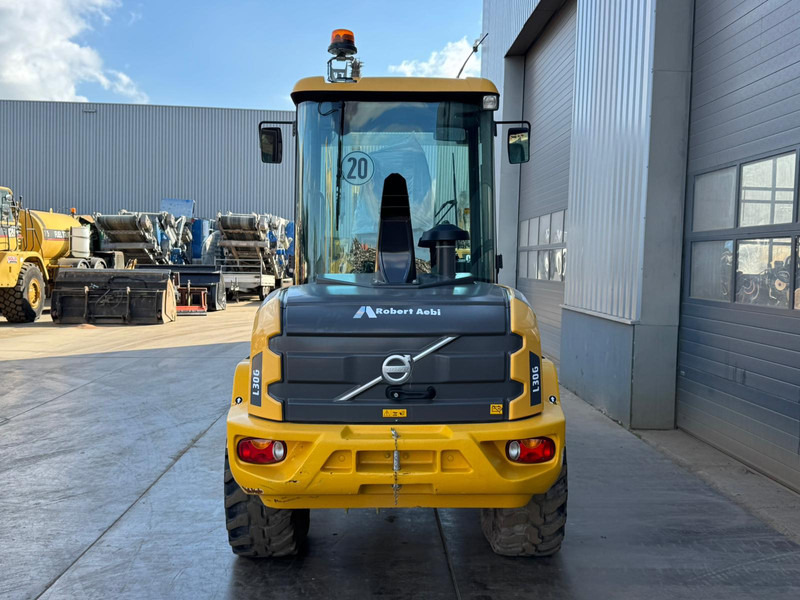 Volvo L30G - Riteņu iekrāvējs: foto 4 Volvo L30G - Riteņu iekrāvējs: foto 4