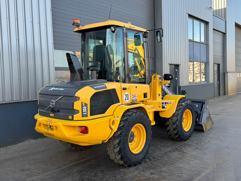 Volvo L30G - Riteņu iekrāvējs: foto 4 Volvo L30G - Riteņu iekrāvējs: foto 4
